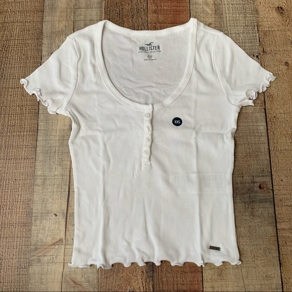 Hollister crop top tee with ruffle lattice stitch - Picture 1 of 9